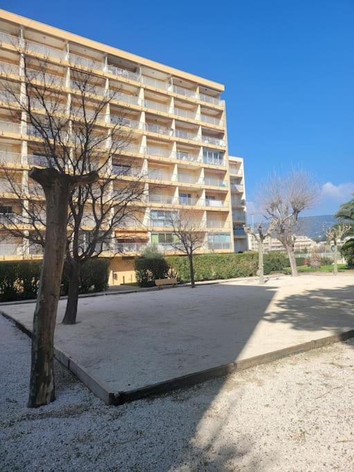 Residence Les Cyclades Le Lavandou Exterior foto